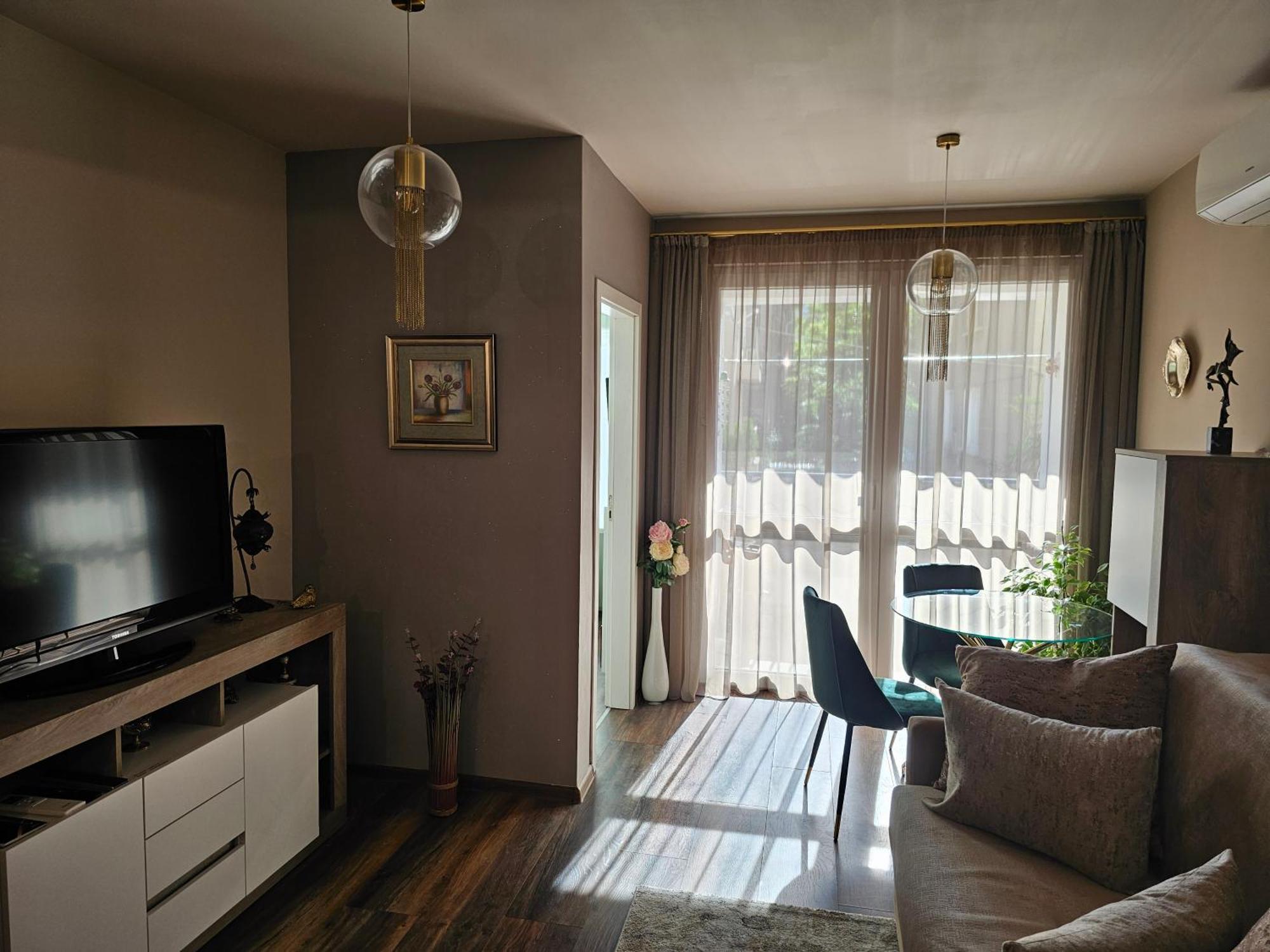 Bright Inn - Holiday & Business Apartment 소피아 외부 사진