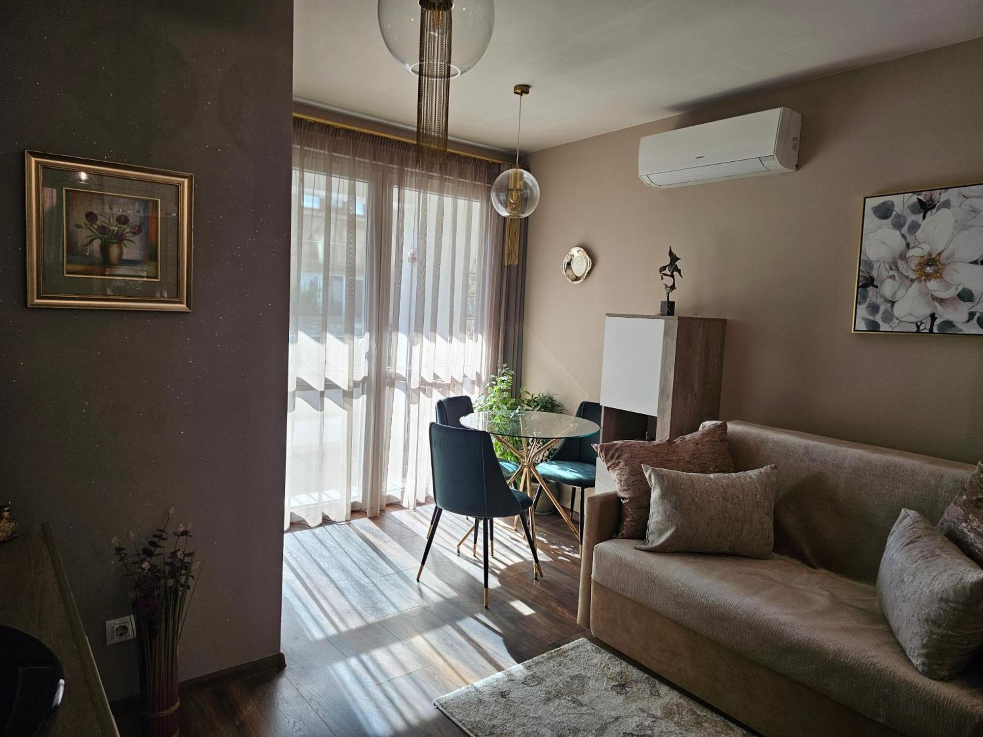 Bright Inn - Holiday & Business Apartment 소피아 외부 사진