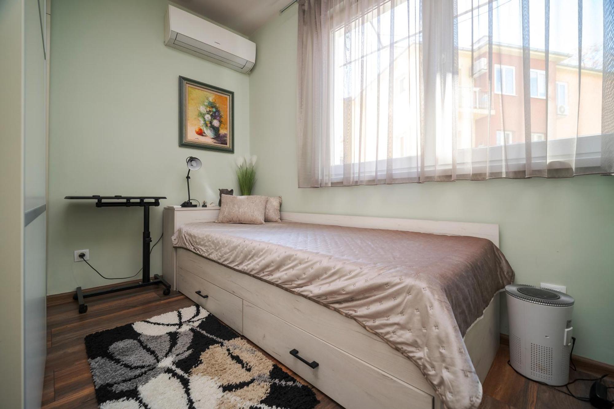 Bright Inn - Holiday & Business Apartment 소피아 외부 사진